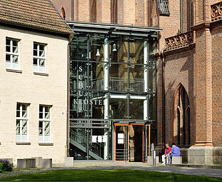 Beispielhafte Situation, neuer Eingangsbereich Klausurgebäude Kloster Dobbertin ist farblich abgesetzt und dadurch leichter erkennbar.